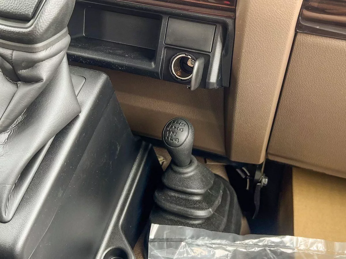 Toyota Land Cruiser Pick Up  EXPORT ONLY - LC79 DC 4.0L PETROL AT-18-0