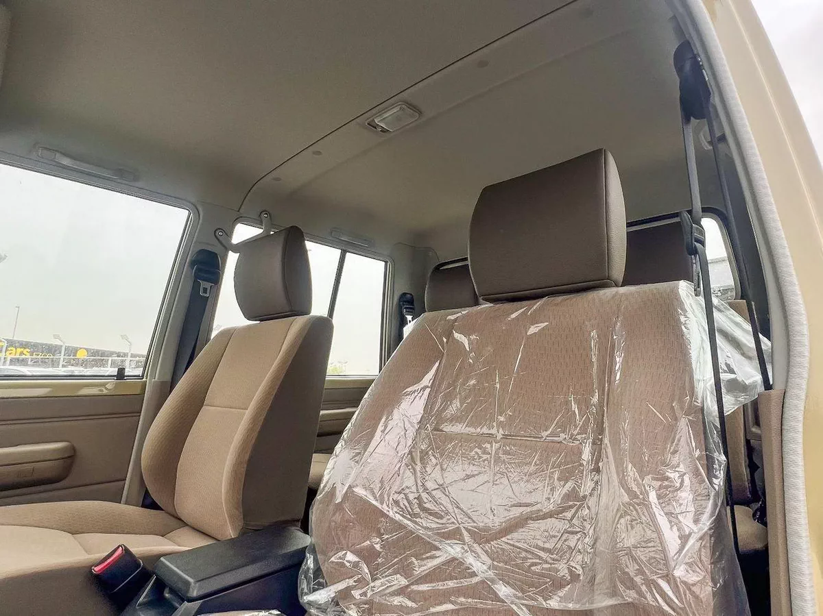 Toyota Land Cruiser Pick Up  EXPORT ONLY - LC79 DC 4.0L PETROL AT-20-0