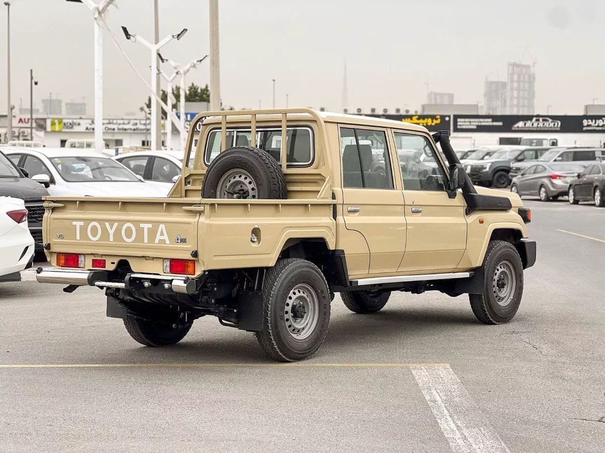 Toyota Land Cruiser Pick Up  EXPORT ONLY - LC79 DC 4.0L PETROL AT-5-0