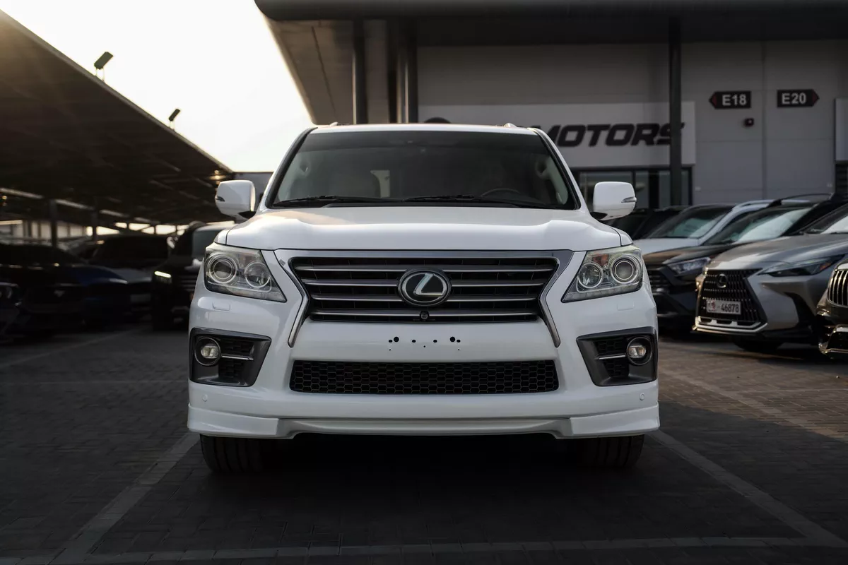 LEXUS LX570 SPORT-4-4