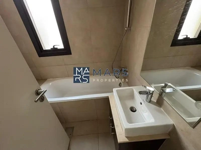Spacious| Corner 2 Bedroom Townhouse| Maid Room| Best Price| Close To Park-9