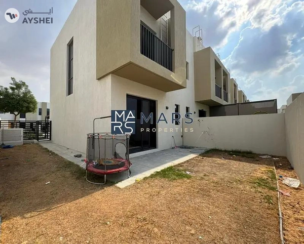 Spacious| Corner 2 Bedroom Townhouse| Maid Room| Best Price| Close To Park