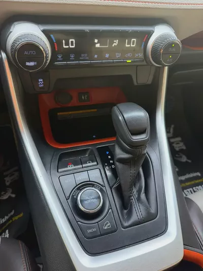 Toyota RAV4 Limited 2020 GCC Specs in Perfect Condition-13