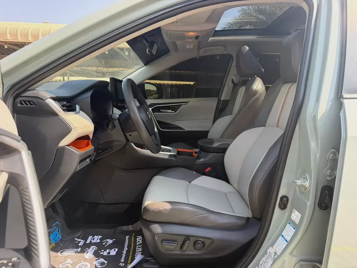 Toyota RAV4 Limited 2020 GCC Specs in Perfect Condition-6-6