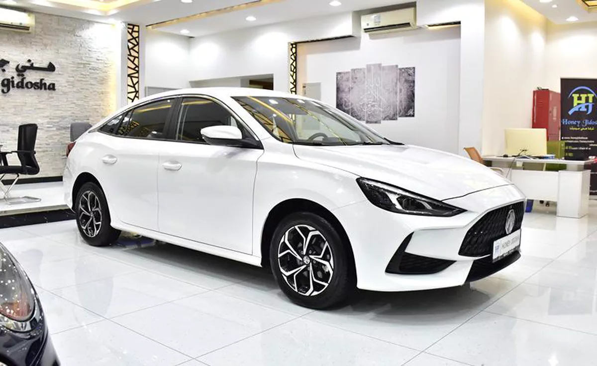 MG GT ( 2023 Model ) in White Color GCC Specs-4-4