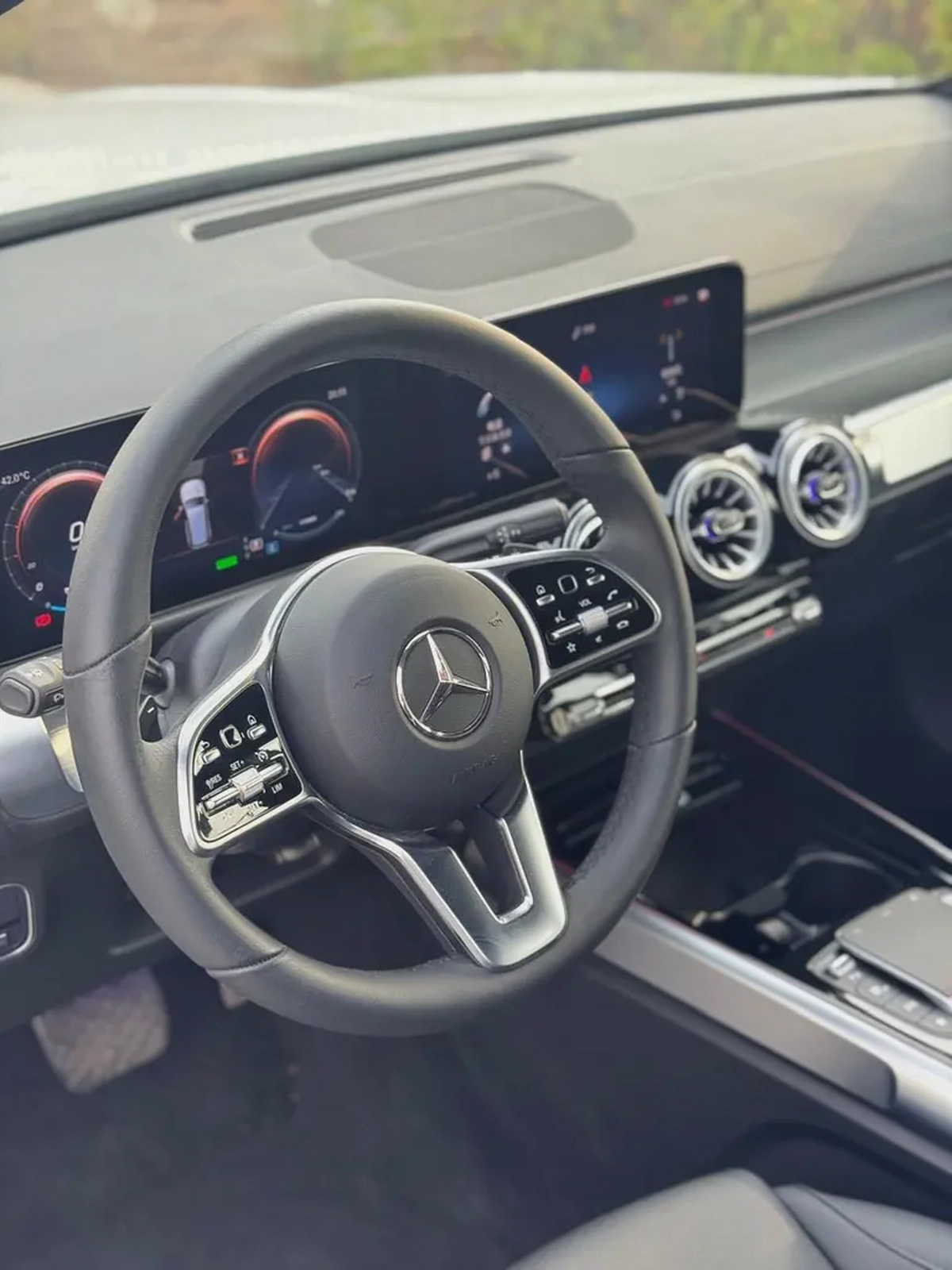 Mercedes-Benz EQB-5-5