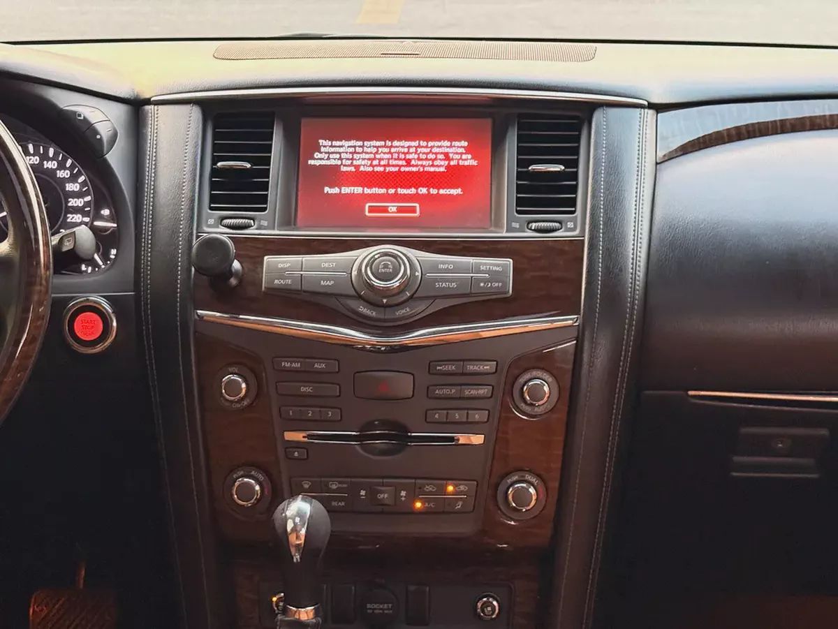 A premium 2015 Nissan Patrol LE titaniumin GCC-12-12