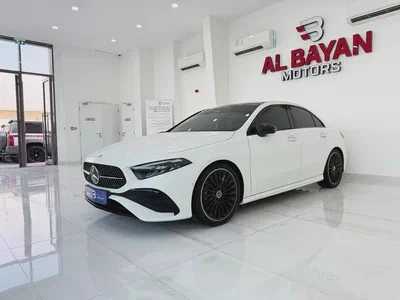 مرسيدس A200 ابيض / اسود خليجي 2025 Mercedes-Benz A-Class A 200 GCC Specs-1