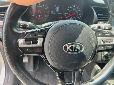 2017 Kia Cadenza SXL American Specs - Premium Luxury Sedan-15