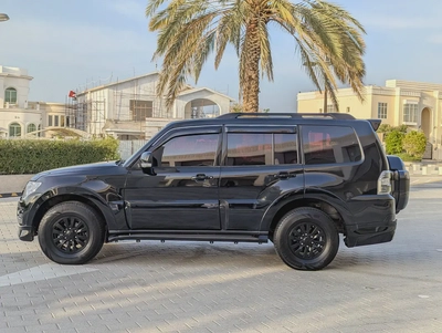 Mitsubishi Pajero GLS MID 2015 - GCC Specs - Reliable SUV-12