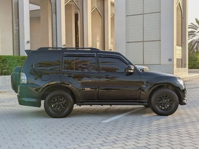 Mitsubishi Pajero GLS MID 2015 - GCC Specs - Reliable SUV-13