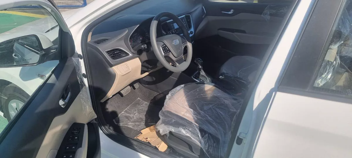 Hyundai Accent White 2023 – Automatic Sedan-5-5