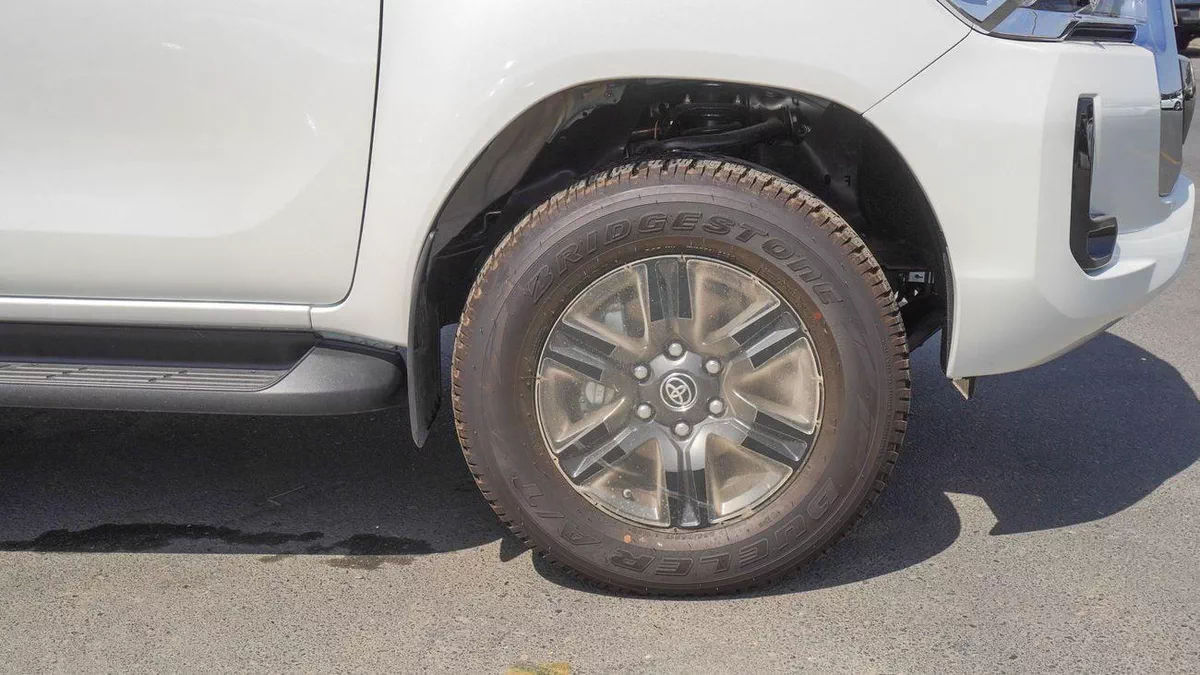 Toyota Hilux SGLX SR5 2.4L DIESEL  Jordan Specs-12-0