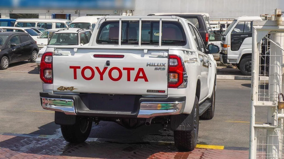 Toyota Hilux SGLX SR5 2.4L DIESEL  Jordan Specs-14-0