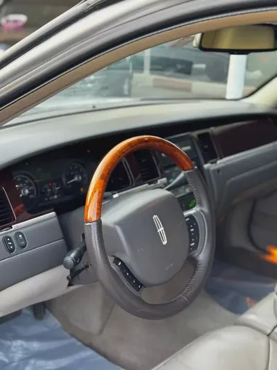 ( 2008 ) LICNOLN// TOWN CAR//4.6L 8 //AMRICAN// GOOD CONDITION-10