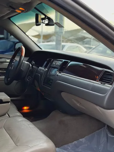 ( 2008 ) LICNOLN// TOWN CAR//4.6L 8 //AMRICAN// GOOD CONDITION-14