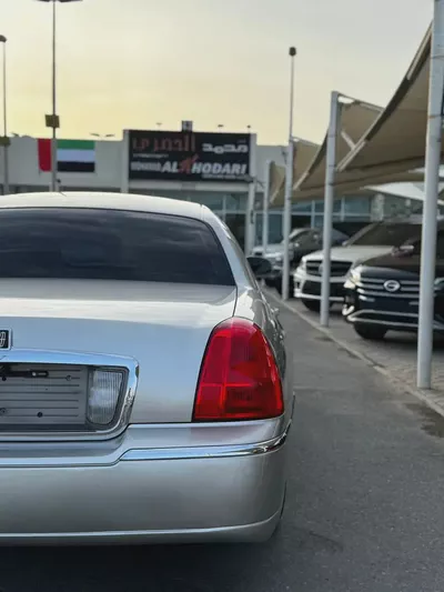 ( 2008 ) LICNOLN// TOWN CAR//4.6L 8 //AMRICAN// GOOD CONDITION-7