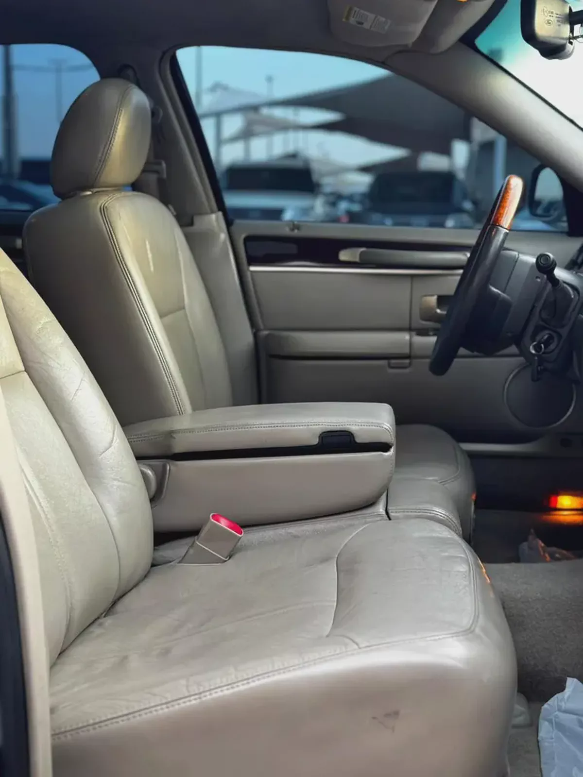( 2008 ) LICNOLN// TOWN CAR//4.6L 8 //AMRICAN// GOOD CONDITION-15-15