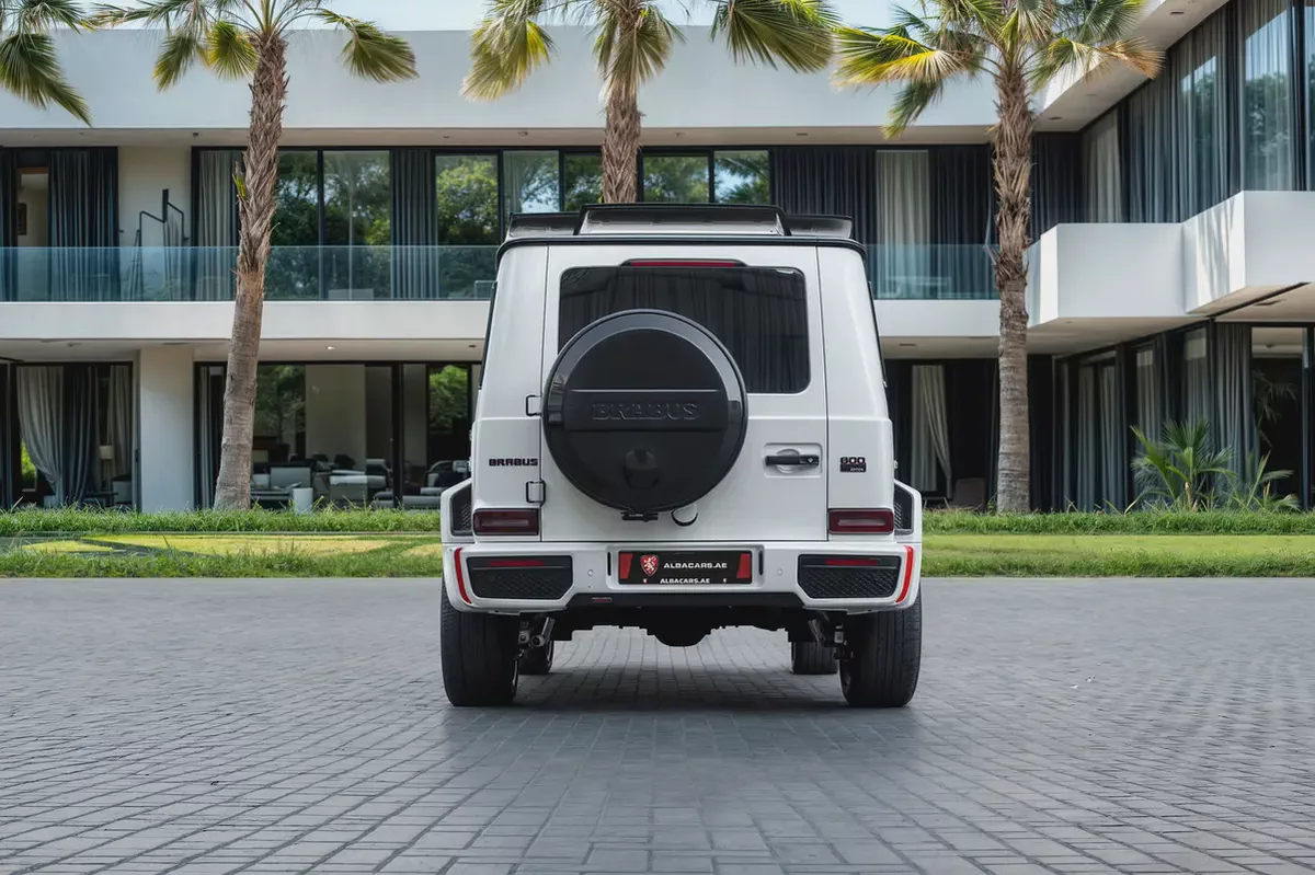 9,400 P.M |  G63 AMG Brabus Kit | 0% Downpayment | Impeccable Condition!-4-4