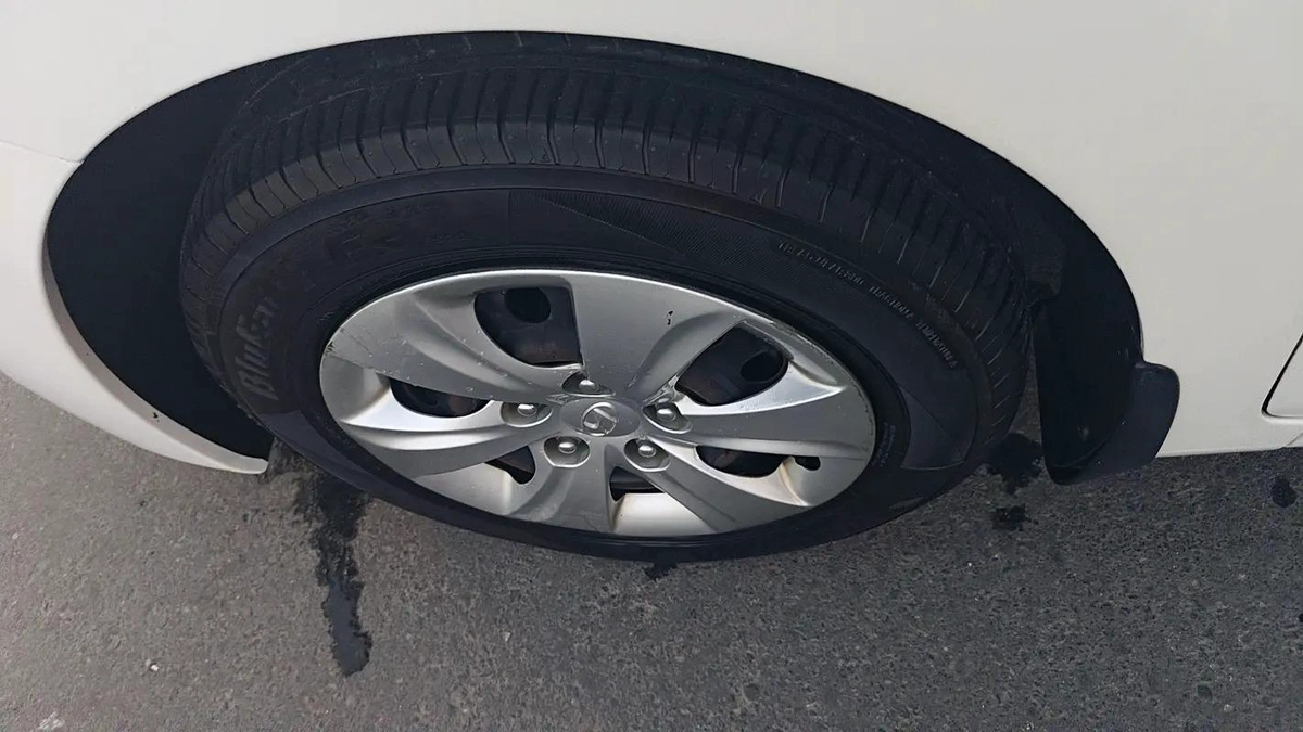 Hyundai Elantra GLS 2015 GCC Specs - Well Maintained-13-13
