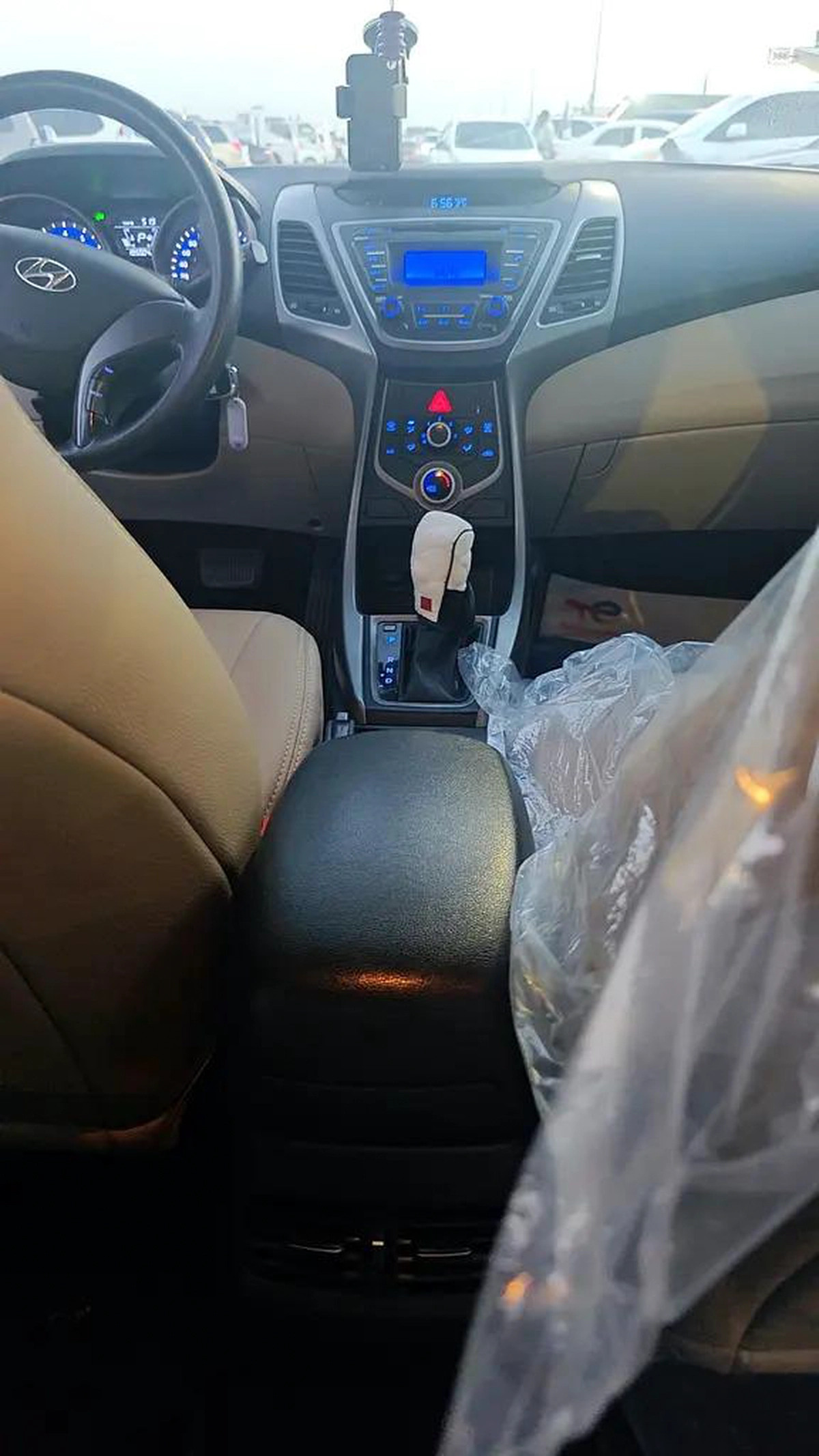 Hyundai Elantra GLS 2015 GCC Specs - Well Maintained-1-1