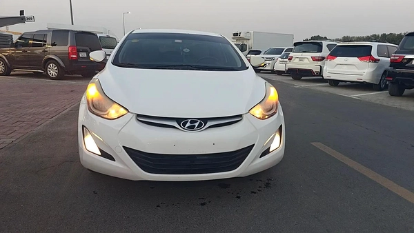 Hyundai Elantra GLS 2015 GCC Specs - Well Maintained