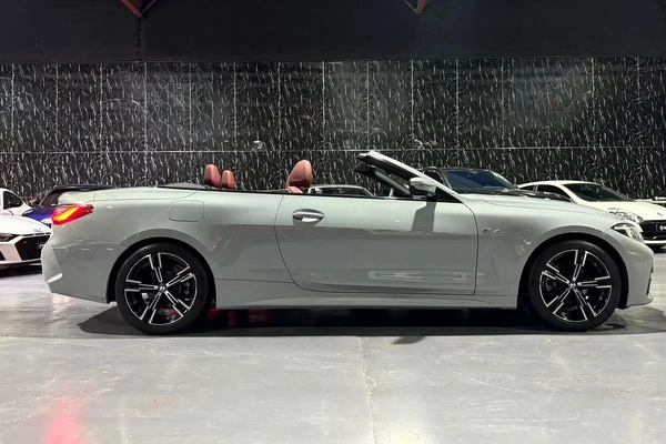 BMW 420i 2025 | GCC | Original paint Low Mileage | Warranty 2028 | Service 2028
