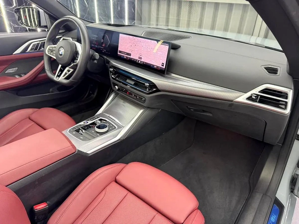 BMW 420i 2025 | GCC | Original paint Low Mileage | Warranty 2028 | Service 2028