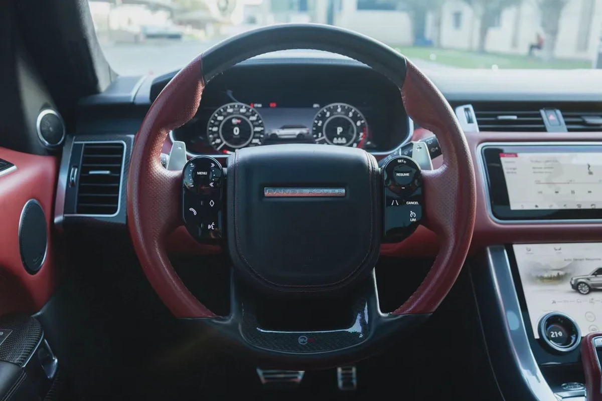 Land Rover Range Rover Sport SVR 2022-11-11