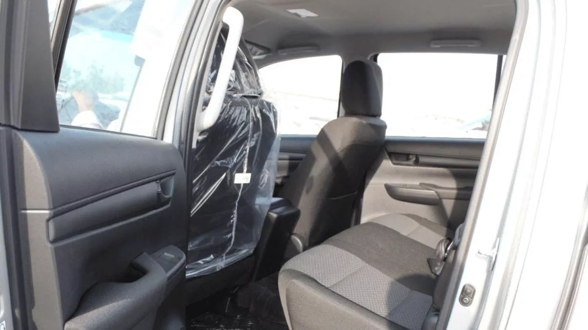 Toyota Hilux SGLX HILUX 2.4L AT DIESEL MED OPTION-10-0