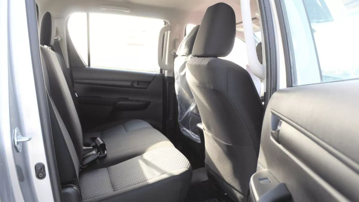 Toyota Hilux SGLX HILUX 2.4L AT DIESEL MED OPTION-11-0