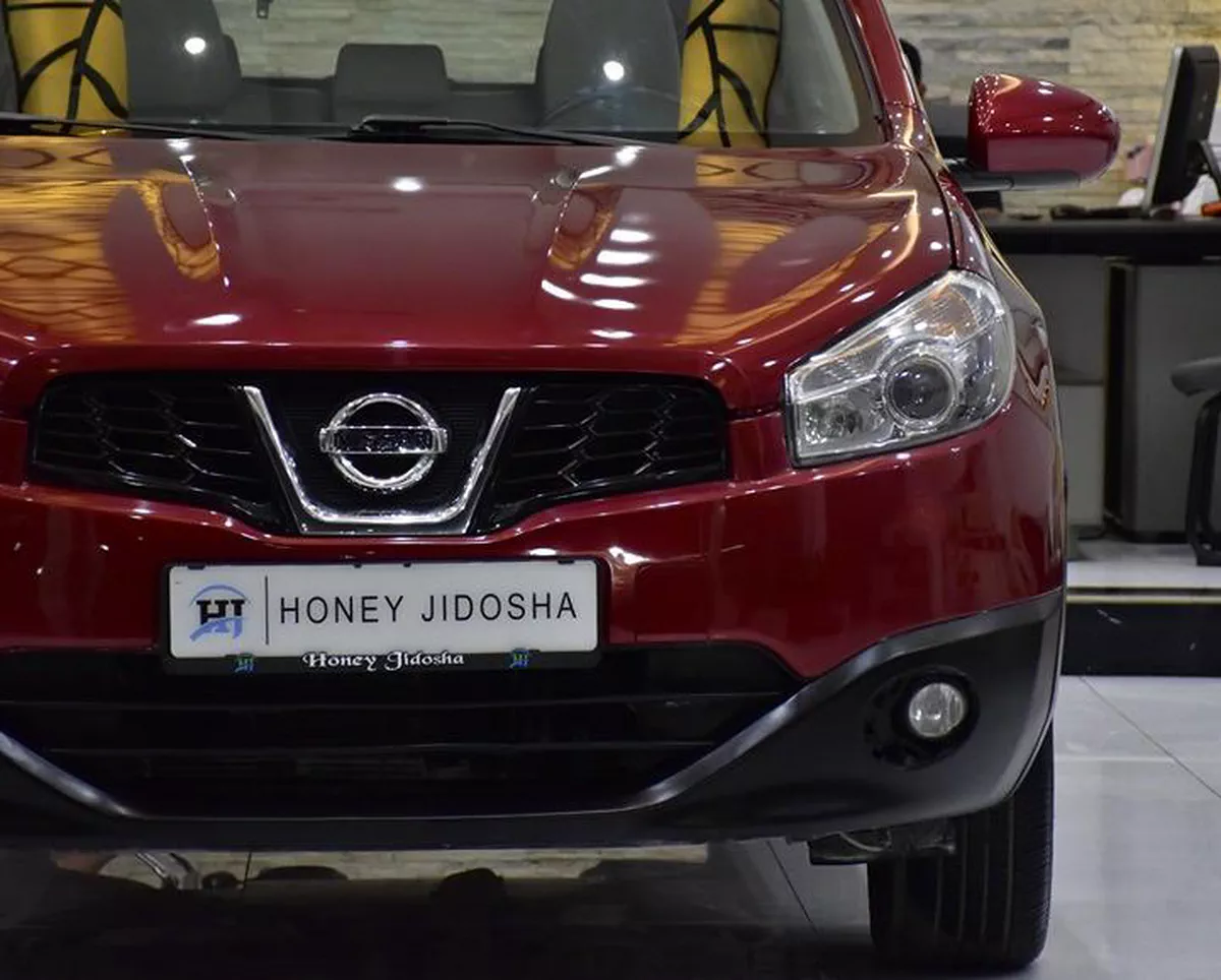 Nissan Qashqai LE AWD ( 2013 Model ) in Red Color GCC Specs-12-12