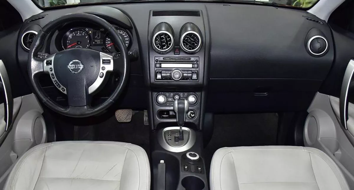 Nissan Qashqai LE AWD ( 2013 Model ) in Red Color GCC Specs-3-3