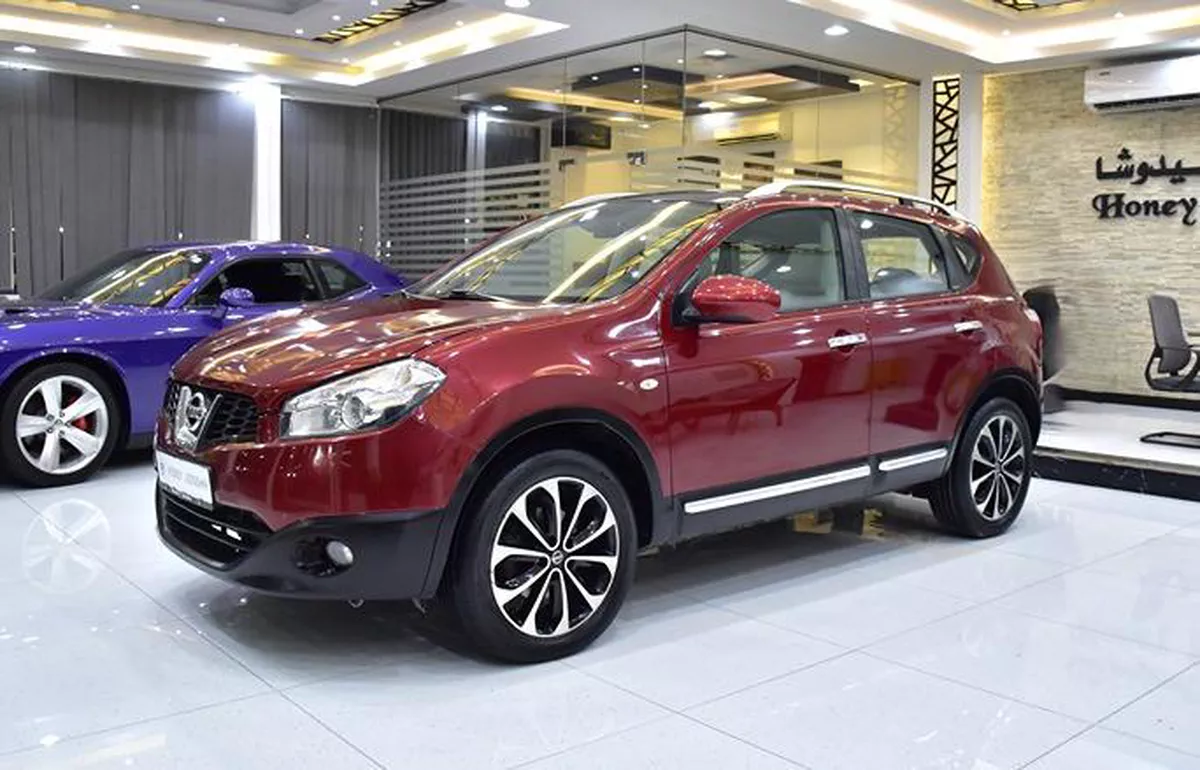 Nissan Qashqai LE AWD ( 2013 Model ) in Red Color GCC Specs-4-4