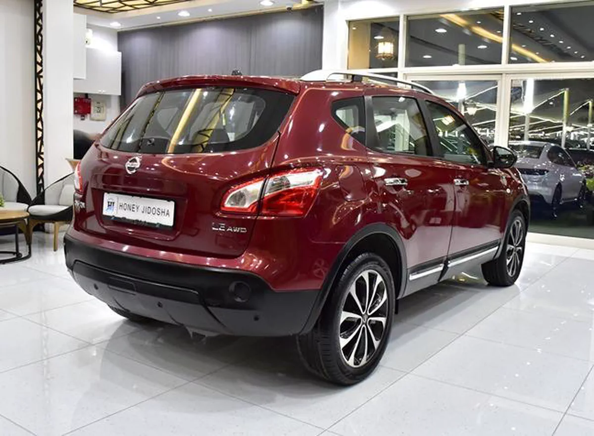 Nissan Qashqai LE AWD ( 2013 Model ) in Red Color GCC Specs-11-11