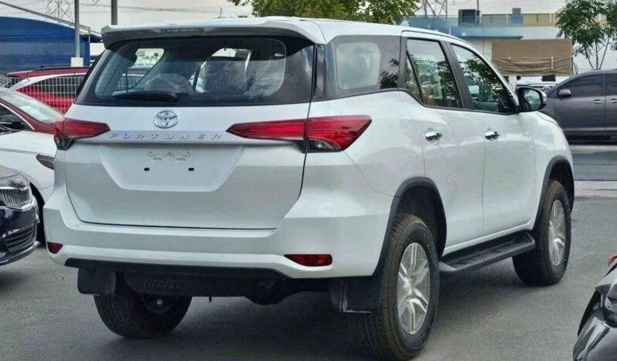 Toyota Fortuner EXR Toyota Fortuner 2.7L petrol Full Option 4x4 2024-3-0