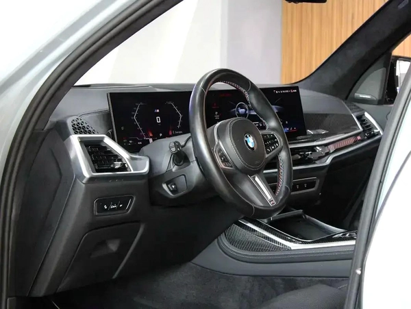 2024 - BMW X7 M60i - V8 | 7 seater with warranty