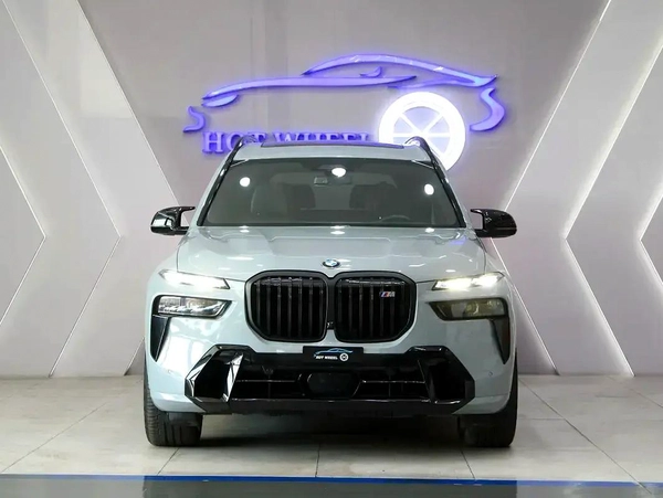 2024 - BMW X7 M60i - V8 | 7 seater with warranty