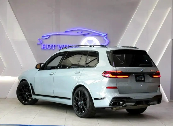 2024 - BMW X7 M60i - V8 | 7 seater with warranty
