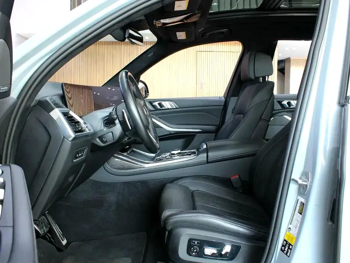 2024 - BMW X7 M60i - V8 | 7 seater with warranty-2-2