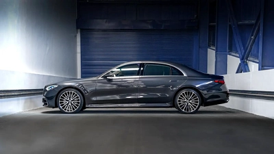 Mercedes-Benz S-Class S 500-9