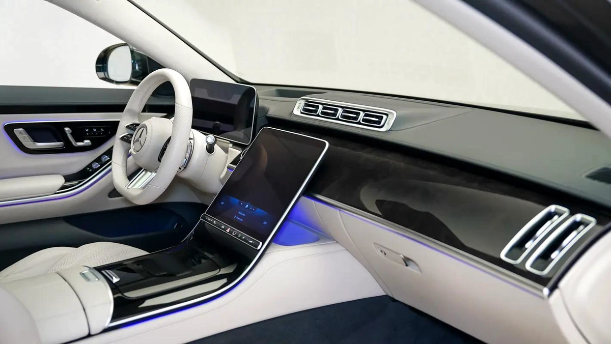 Mercedes-Benz S-Class S 500-2-2