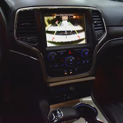 EXCELLENT DEAL for our Jeep Grand Cherokee Limited 4x4 ( 2015 Model ) in Grey Color GCC Specs-14