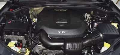 EXCELLENT DEAL for our Jeep Grand Cherokee Limited 4x4 ( 2015 Model ) in Grey Color GCC Specs-17
