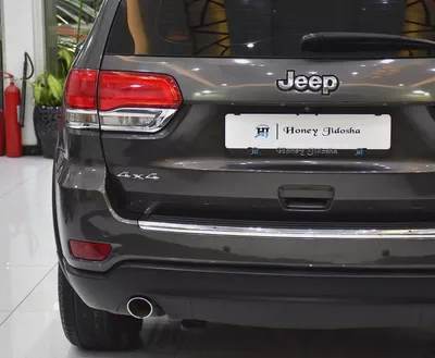 EXCELLENT DEAL for our Jeep Grand Cherokee Limited 4x4 ( 2015 Model ) in Grey Color GCC Specs-7