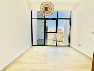 Best Offer • Stunning View • Chiller Free • Luxurious & Spacious 1bhk Available-4