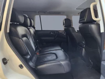 Nissan Patrol LE T2 TITANIUM 400 Horsepower LE Titanium 5.6L Excellent condition - Large Engine-8