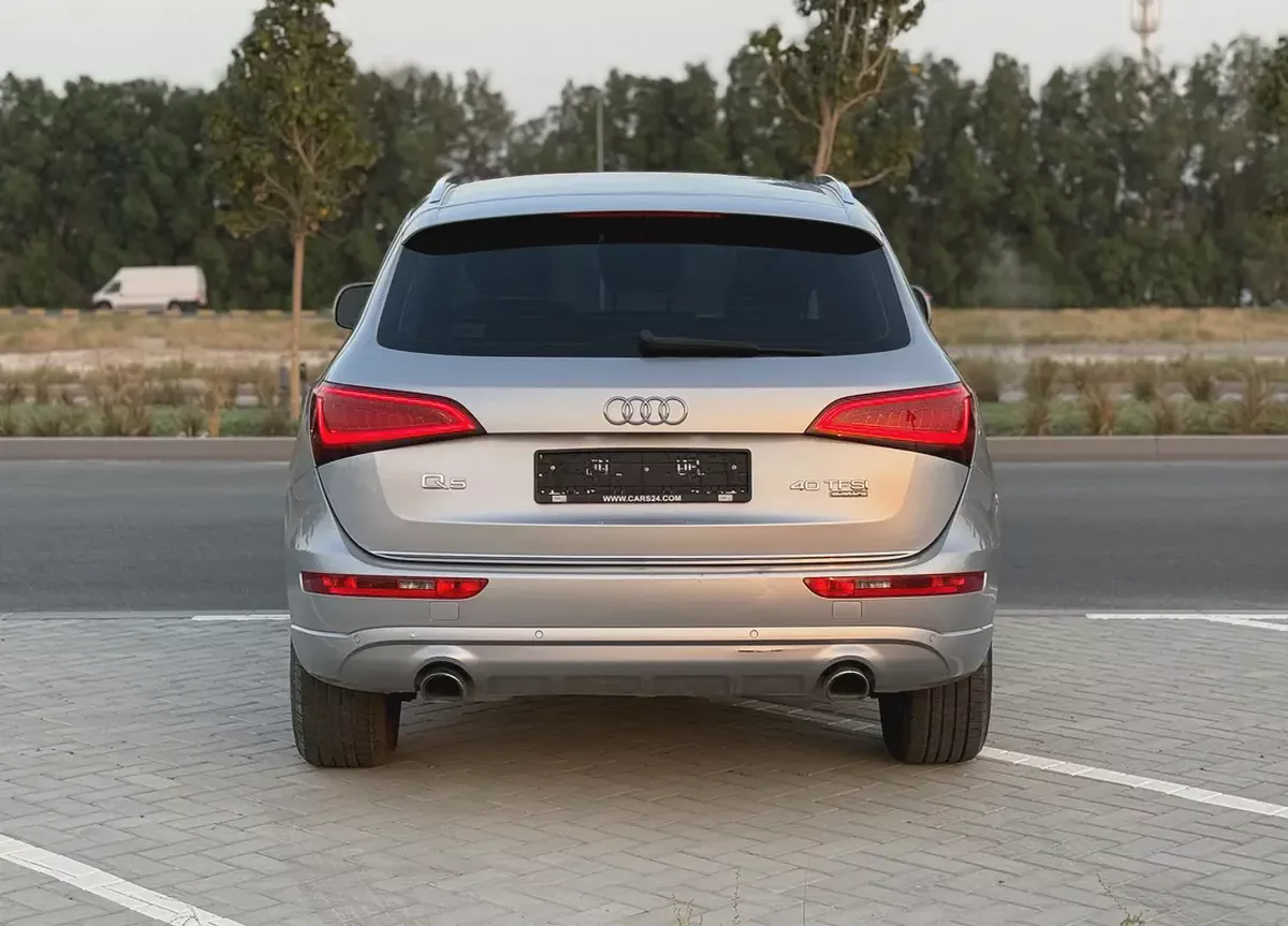2016 Audi Q3 40 TFSI Quattro | GCC Specs | 4-Cyl 2.0L Turbo engine-4-4