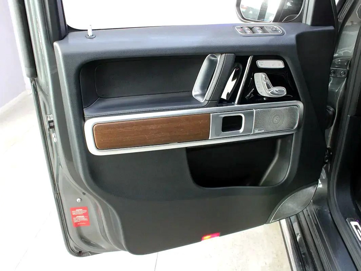 Mercedes-Benz G-Class 500 2020 for 390,000.00 AED-17-17
