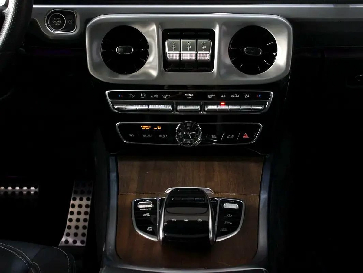 Mercedes-Benz G-Class 500 2020 for 390,000.00 AED-3-3